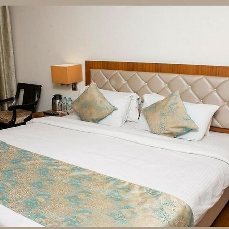 Hotel Meadows Varanasi Ngoại thất bức ảnh