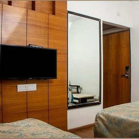 Hotel Meadows Varanasi Ngoại thất bức ảnh