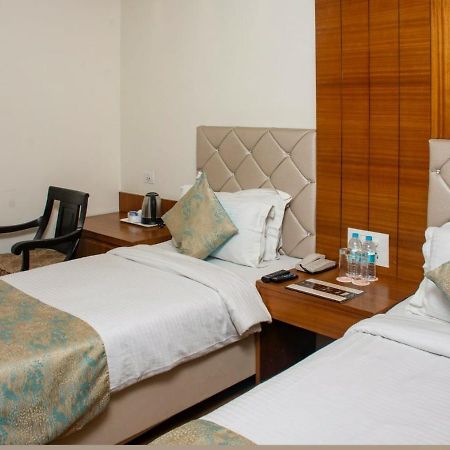 Hotel Meadows Varanasi Ngoại thất bức ảnh