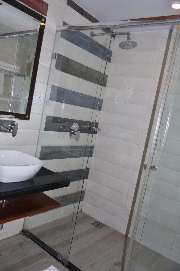 Hotel Meadows Varanasi Ngoại thất bức ảnh