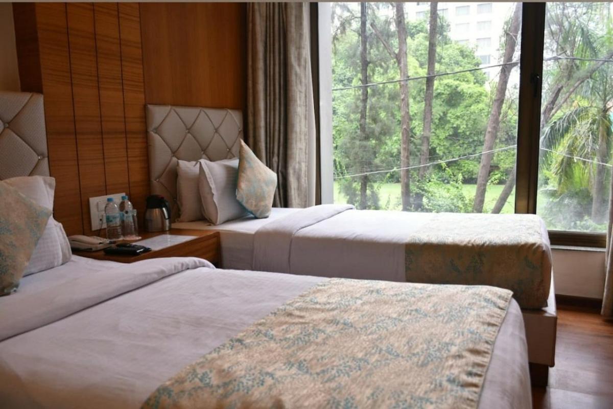 Hotel Meadows Varanasi Ngoại thất bức ảnh