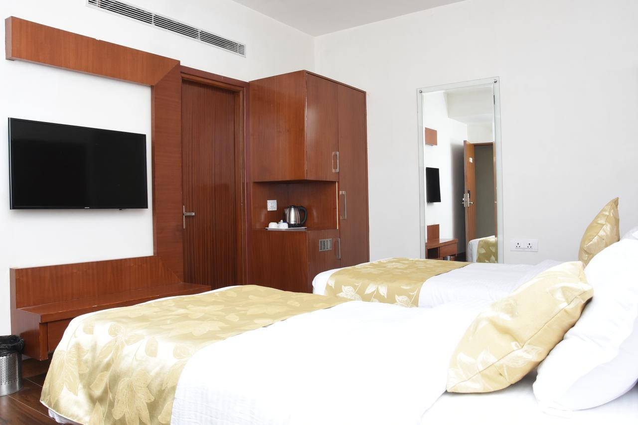 Hotel Meadows Varanasi Ngoại thất bức ảnh