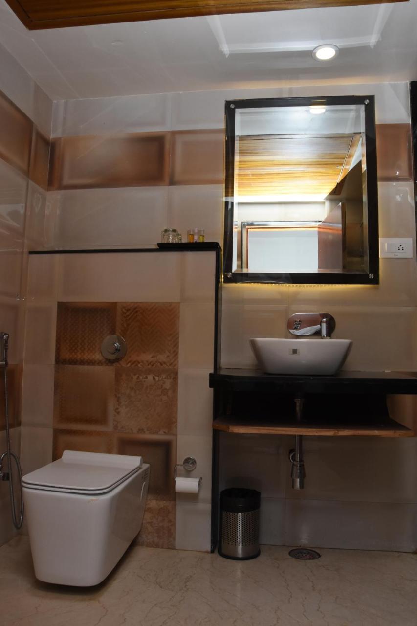 Hotel Meadows Varanasi Ngoại thất bức ảnh