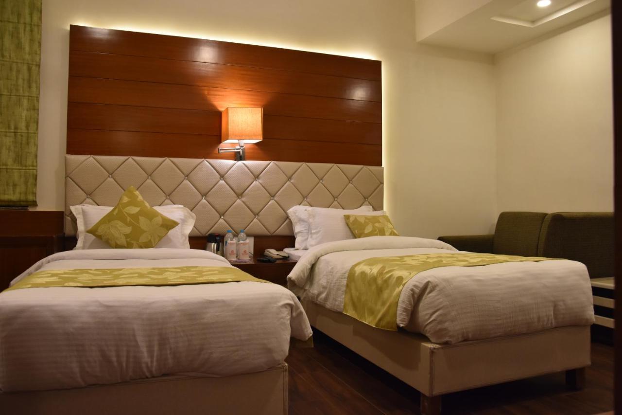 Hotel Meadows Varanasi Ngoại thất bức ảnh